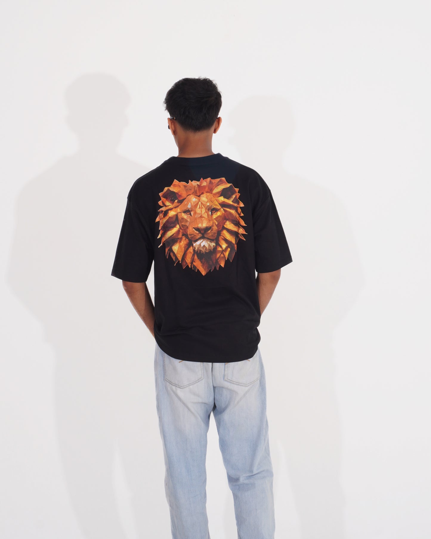 LION (BLACK)